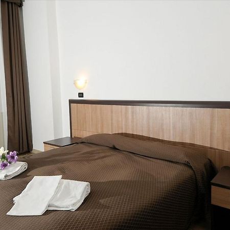 Hotel Chopin Genova Kültér fotó