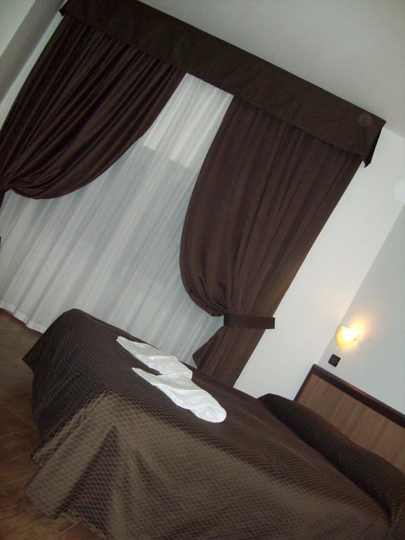 Hotel Chopin Genova Kültér fotó