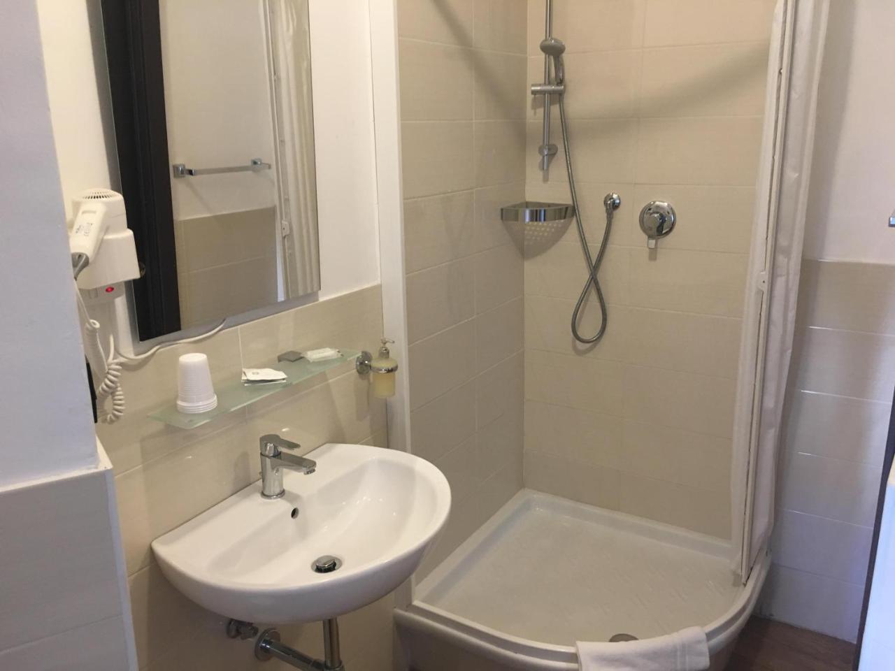 Hotel Chopin Genova Kültér fotó