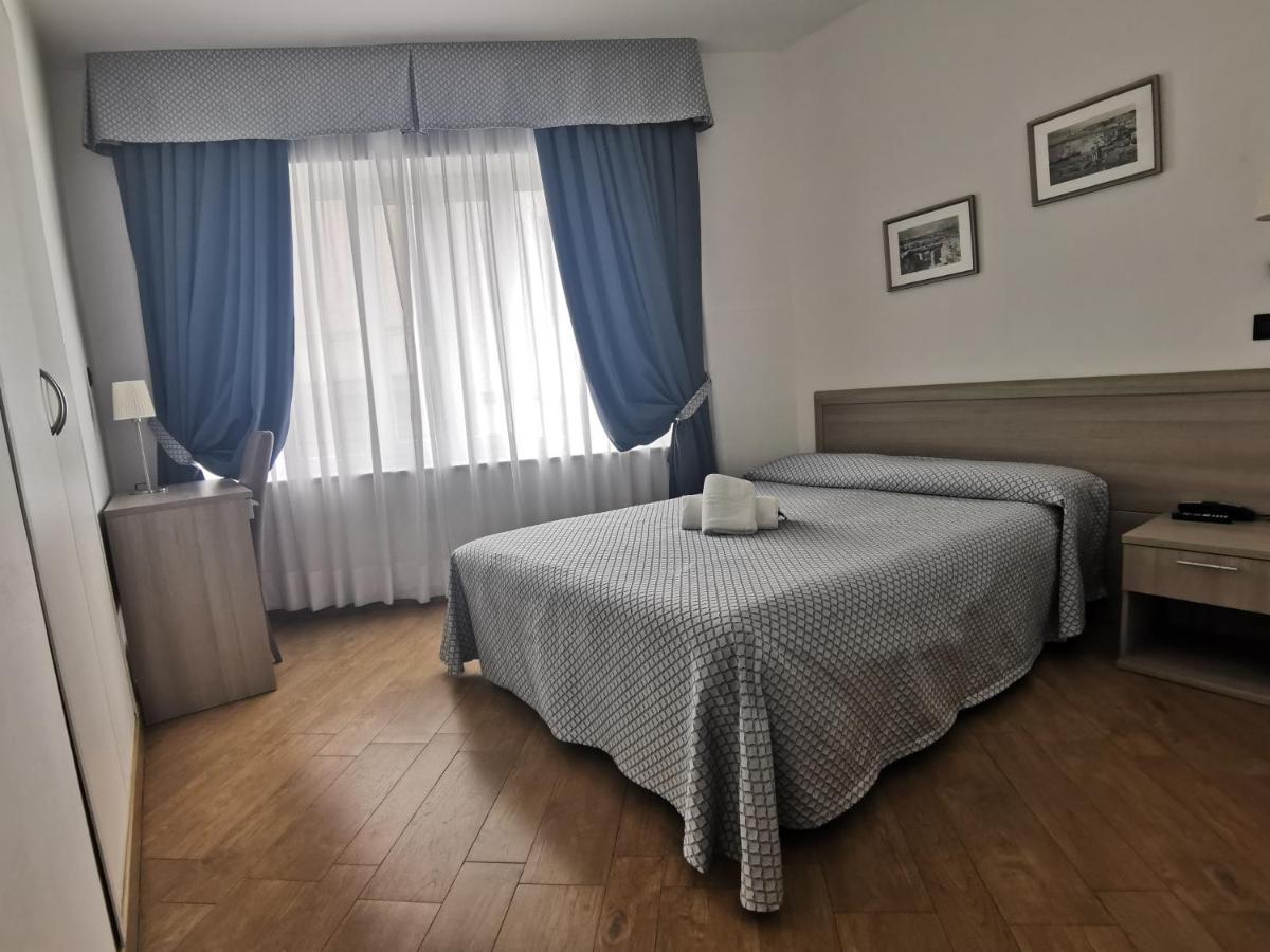 Hotel Chopin Genova Kültér fotó